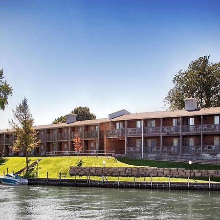 Best Western River Terrace Cheboygan Eksteriør billede
