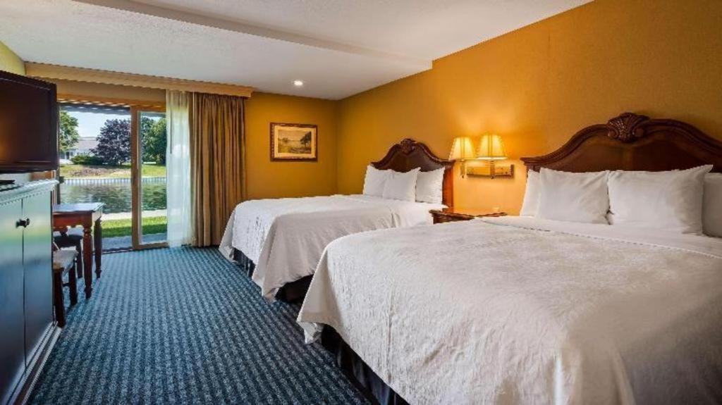 Best Western River Terrace Cheboygan Eksteriør billede